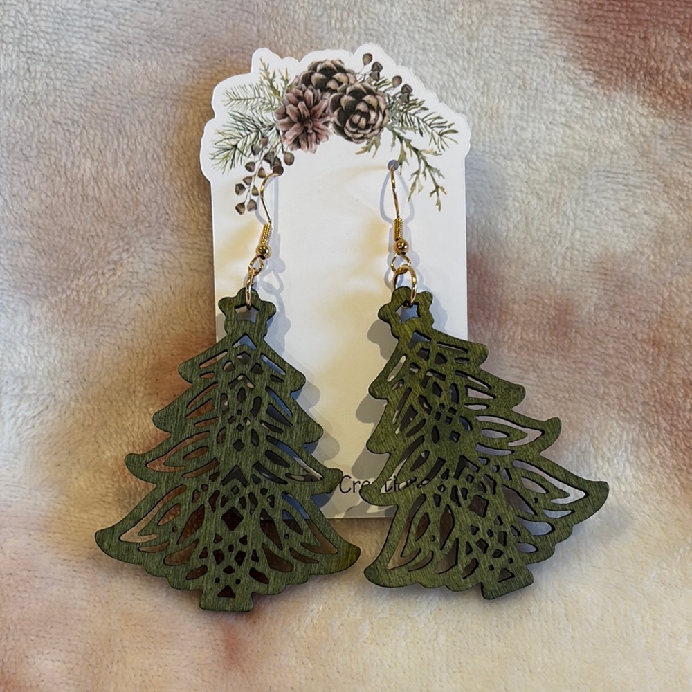 Lazer Die Cut Green Spruce Christmas Tree Forest Earrings NWT